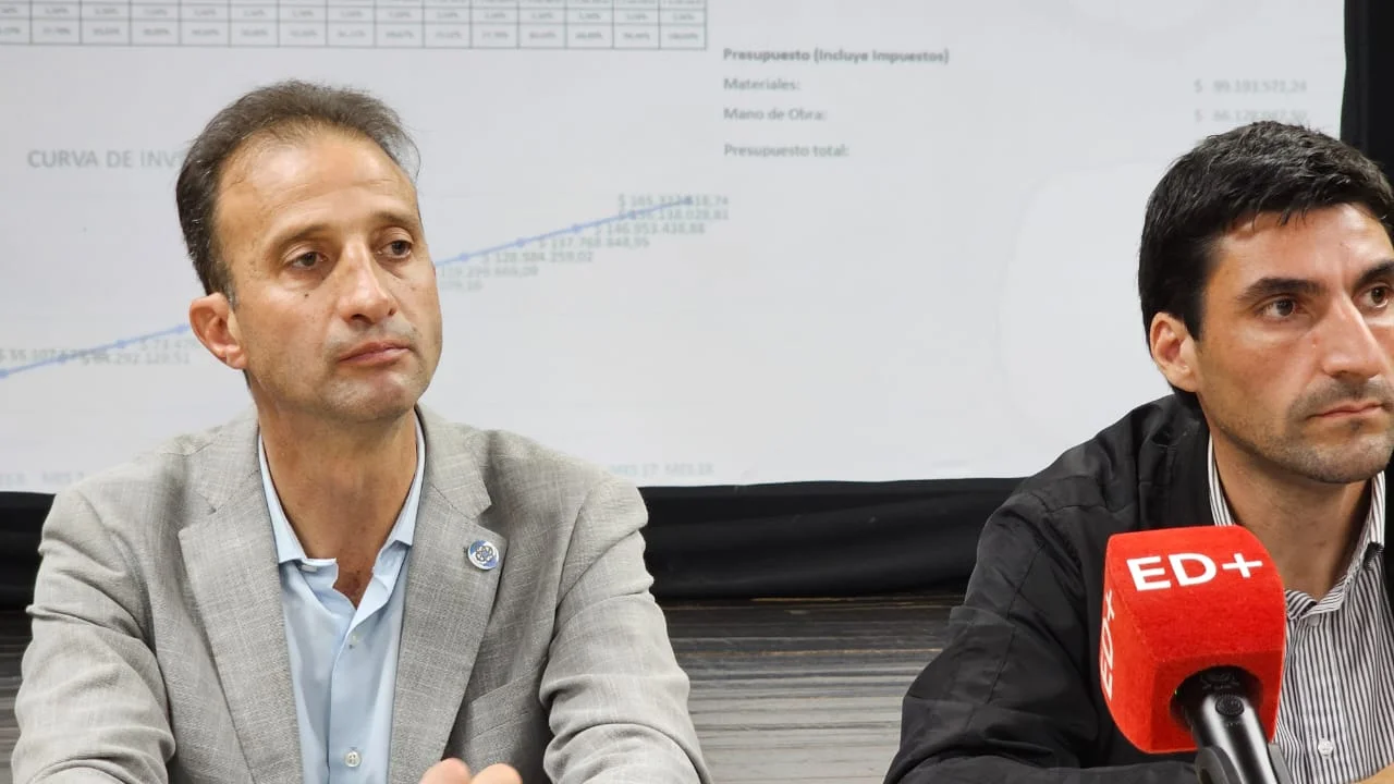 Loteo Social Municipal en Oliva: los detalles del contrato para la obra de red eléctrica frimado con la Cooperativa