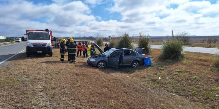 Grave despiste en autopista cerca de Oncativo con cuatro personas hospitalizadas