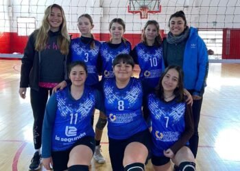 Vélez vió acción en vóley femenino este domingo