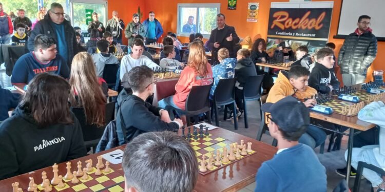 Los Alfiles de Liga Solidaria presentes en los Córdoba Juega en dos categorías en Embalse