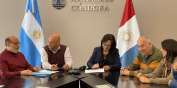 Provincia y gremios estatales acordaron un 27% hasta octubre