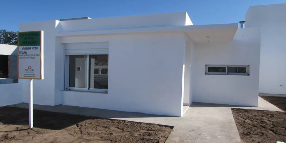 Nueva suba de las cuotas de viviendas y lotes municipales en Oliva: cómo vienen los valores para julio