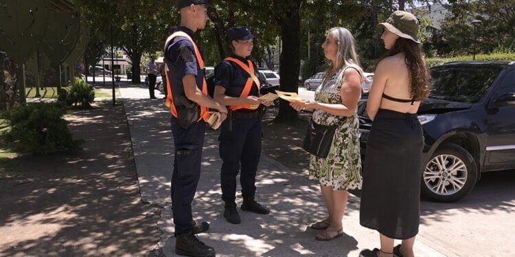 Policías de Oliva y todo el departamento van por ascensos: Cómo puede el vecino opinar vía Buzón Ciudadano