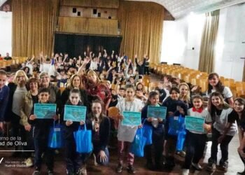 Alumnos de Oliva premiados tras el Concurso Literario organizado por los 120 años de la Asociación Italiana