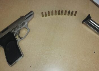 Secuestro de arma de fuego en Oncativo e incendio en fábrica de Pilar