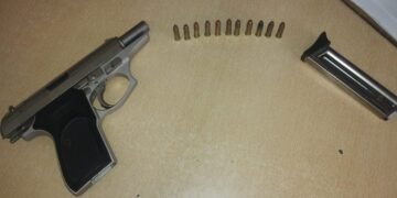 Secuestro de arma de fuego en Oncativo e incendio en fábrica de Pilar