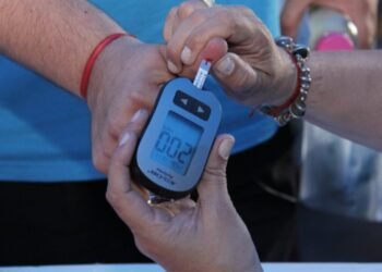 Conversatorio sobre diabetes en Oliva: Testimonios e información clave para prevenir y tratar