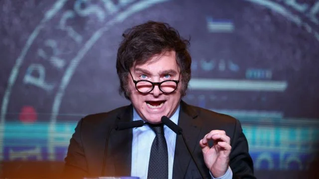 Encuesta: Milei obtuvo un 62,8% de imagen positiva en su gestión pero hay una baja respecto a 2024