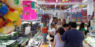 Las ventas minoristas pymes bajaron 7,3% en abril según la CAME