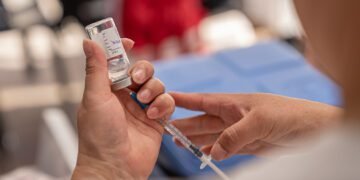 Incorporan nueva vacuna para embarazadas en Córdoba: para que sirve y cuando inicia la campaña