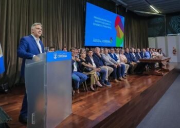 Oliva adhirió al programa de gestión educativa lanzado por la Provincia