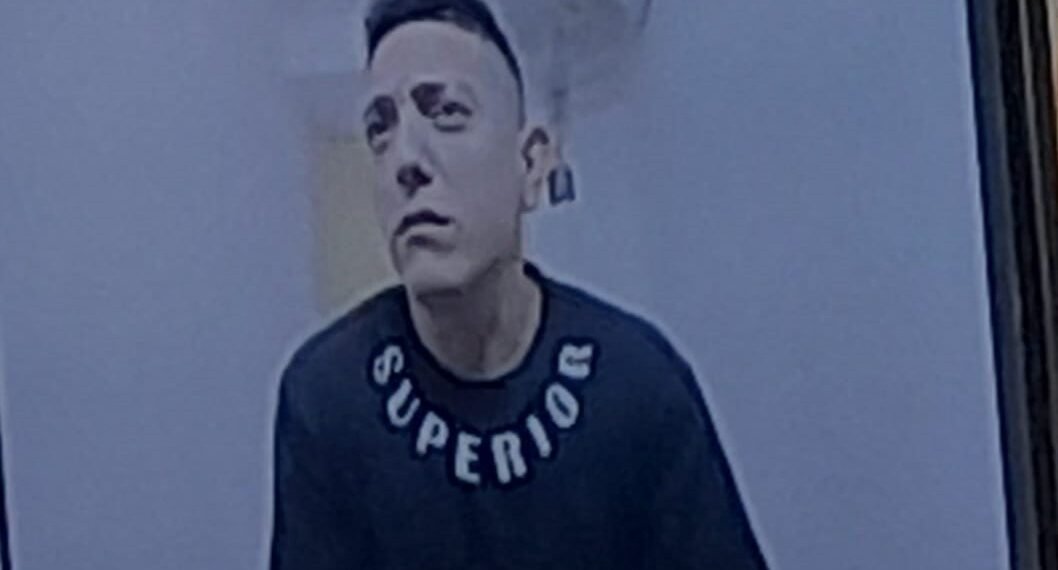 Empleado municipal de Oliva condenado por 22 delitos fue liberado