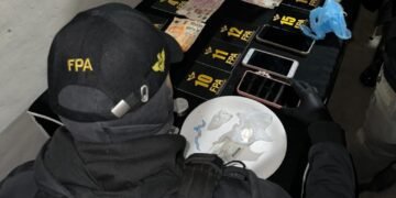 Vendían cocaína y marihuana en pareja y terminaron detenidos