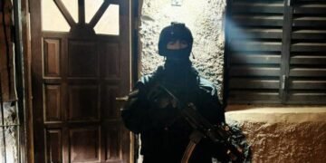 Allanamiento y secuestro de estupefacientes y motopartes robadas en Villa María