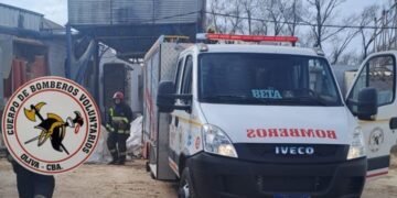 Oliva: principio de incendio en fábrica Fiori, con intervención de Bomberos