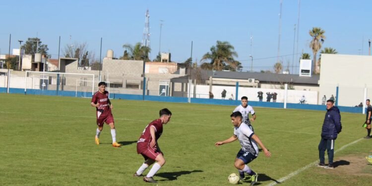 Vélez e Independiente inician su camino en el Torneo Clausura