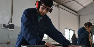 Pasantías educativas: Provincia descentraliza a municipios y comunas la gestión