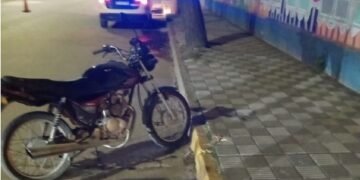 Secuestro de motocicleta en Oliva y allanamiento en Las Perdices