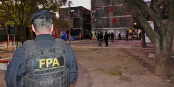 Villa María: vendían cocaína y marihuana en una plaza, hay tres detenidos