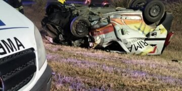 Accidente en autopista cerca de Oncativo entre un camión y un auto