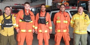 Bomberos de Oliva y James Craik combaten el fuego en Yacanto