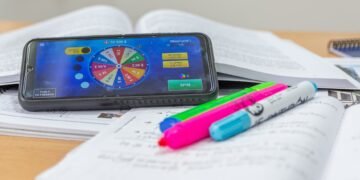 Casi 4 de cada 10 estudiantes que apuestan en línea tienen conductas de riesgo y problemas de juego