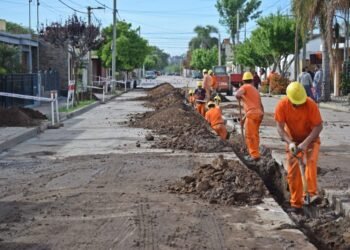 Oliva: Los avances de la obra de repotenciación y recambio de cañerías