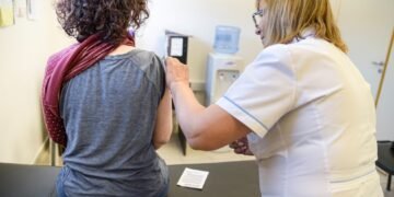 Dengue: actualizan la situación en la provincia y alertan sobre estafas vía notificaciones para vacunación