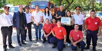 EN FOTOS: Entrega de fondos para Bomberos Voluntarios de Oliva