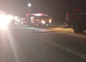 Incendio vehicular en Oliva y múltiples motos secuestradas este fin de semana