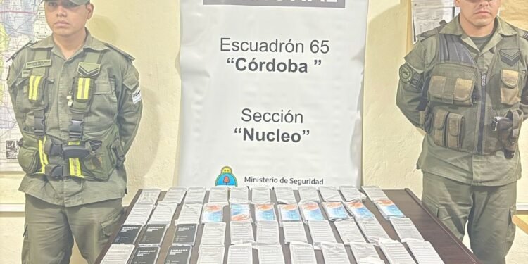 Gendarmería intercepta en ruta 9 un cargamento de celulares de contrabando