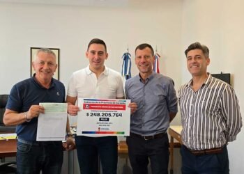 Pilar: La Provincia entregó fondos para la ampliación de la red de gas natural