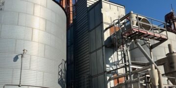 Pozo del Molle: Un operario cayó de 20 metros de altura y esta grave