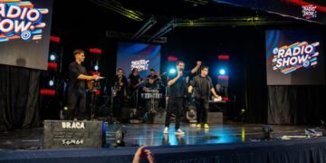 James Craik Vibró con el Éxito Rotundo de Radio Show: Teatro, Música y Talento Local