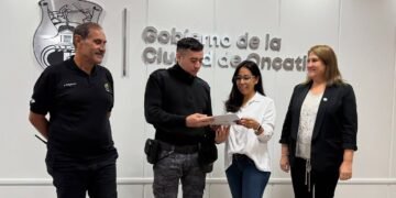 Oncativo: agente de tránsito asiste y salva a niña de 3 años en dramático rescate