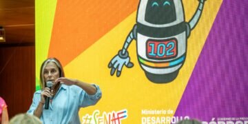 Provincia presentó un asistente virtual para niños y adolescentes sobre problemáticas. cómo acceder vía WhatsApp