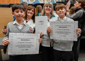 Legislatura: Dos alumnos del Belgrano de Oliva distinguidos por su participación en las Olimpíadas Matemática Argentina 2024