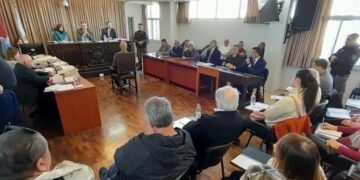 Segundo juicio a la banda de los autos robados que eran vendidos en Oncativo y Oliva: policías y civiles enfrentan a la Justicia