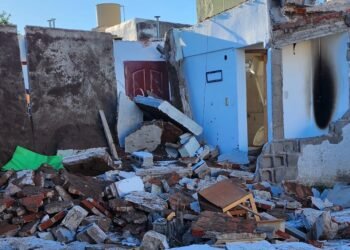 Tragedia en Villa Nueva: Explosión y derrumbe de vivienda deja una mujer fallecida