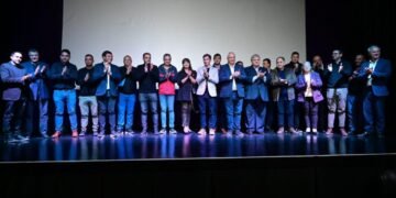 Oncativo, Laguna Larga, y otros 18 municipios firmaron convenio con Provincia para desarrollo local y empleo