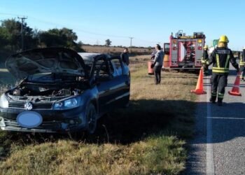 Reportan incendio de vehículo cerca de James Craik además de otro siniestro vial en Villa Ascasubi