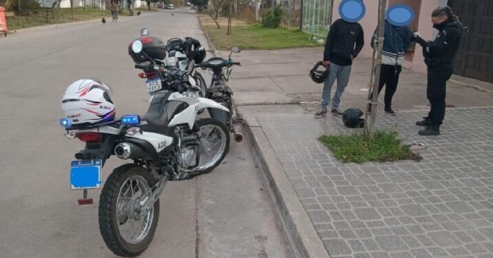 Secuestro de moto en Oliva y recuperación de elementos robados en Hernando