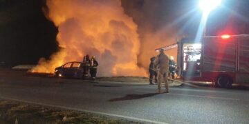 Incendio de vehículo y secuestro de moto en Oliva por pedido de secuestro vigente