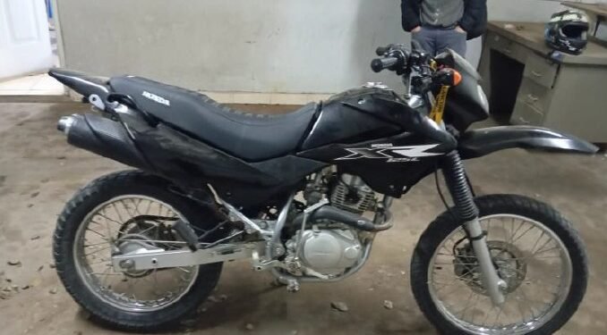 Incautan Motocicleta Robada en Oliva: el rodado tenía pedido de secuestro vigente