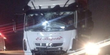 Accidente de Tránsito en Oliva: Dos Camiones Colisionan en la Ruta Nacional 9