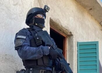 Intentó darse a la fuga y fue detenido en ruta 9 con drogas