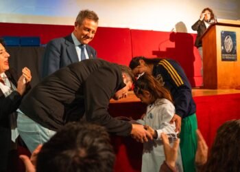 Hernando: el Gobierno de Córdoba entrega dispositivos a estudiantes con discapacidad visual