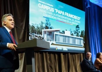 Llaryora Anuncia la Licitación del Campus "Papa Francisco" para Jóvenes con Medidas de Privación de Libertad