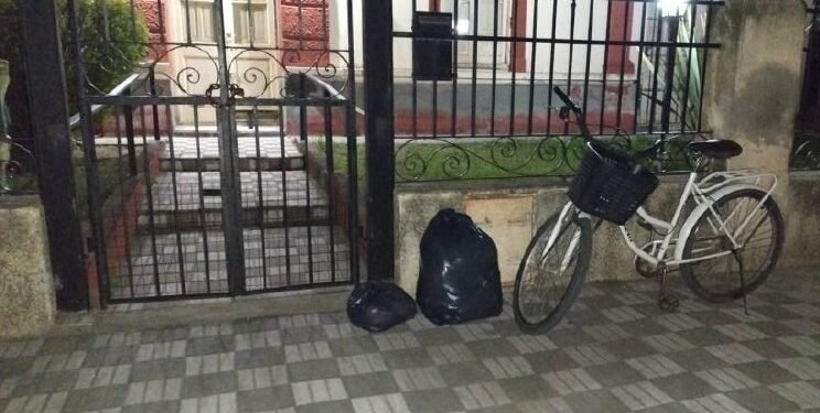 Dos detenciones en Oliva: Una por el hurto de ropa de la sede de Cáritas Parroquial