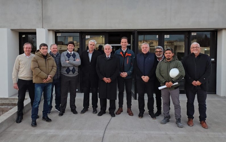 autoridades municipales y judiciales presentes